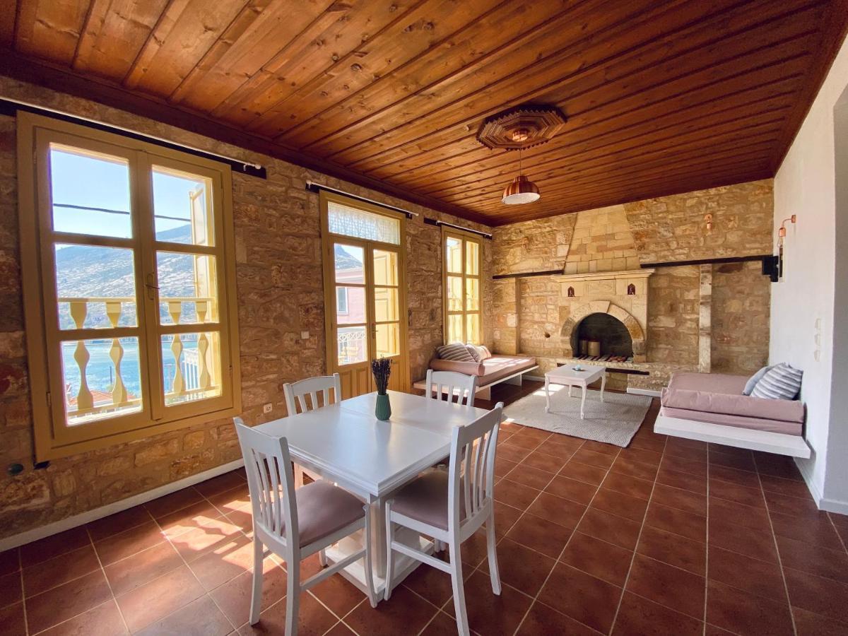 To Petrino Apartment Meyísti